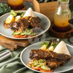 Smoked Back Ribs Sauce Rendang For Two Person (include Cold Beverages)