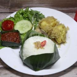 Nasi Tahu Kremes ( Sambal Tomat / Bawang)