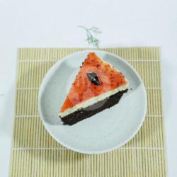 Strawberry Brown Cheesecake Slice
