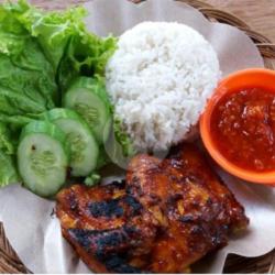 Nasi Ayam Bakar /goreng