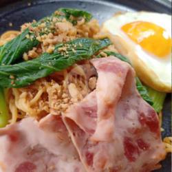 Mie Goreng Porsi Double Smoked Ham , Gratis Es Lemon Tea