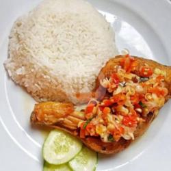 Ayam Penyet Sambal Matah Bali