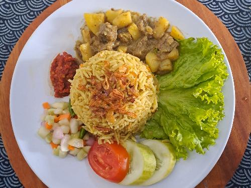 Waroeng Nasi Kebuli Miss Merry, Jl Bhayangkara Karangmangu