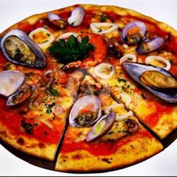 Seafood Pizza (30cm)