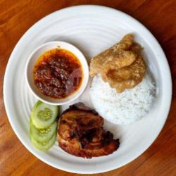 Nasi Kulit Crispy Ayam Goreng Kalasan Free Es Teh