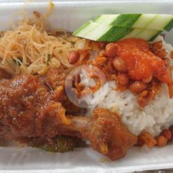 Nasi Lemak Ayam Semur