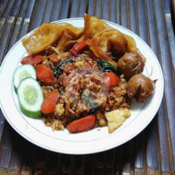 Nasi Goreng Pangsit Spesial