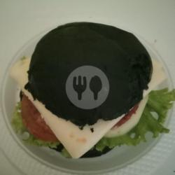 Black Cheese Burger