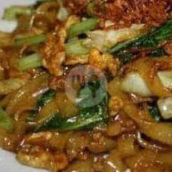 Kwetiau Goreng Ikan Asin (teri)