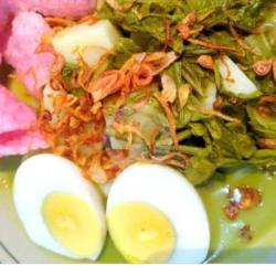 Lontong Gulai Pakis   Telur