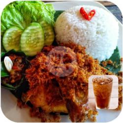 Paket Nasi Ayam Rempah   Es Teh.