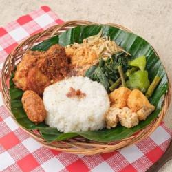 Nasi Urap Ayam Laos