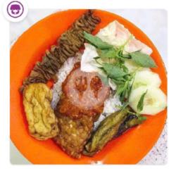 Nasi Usus Penyet Komplit