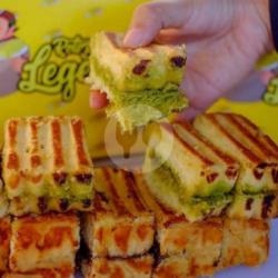 Roti Bandung Goldenfil Tiramisu - Goldenfil Greentea