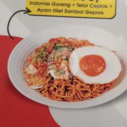 Indomie   Telor Ceplok   Ayam Fillet Geprek