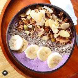 Peanut Butter Jelly Smoothie Bowl
