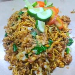 Nasi Goreng Mawud Sosis