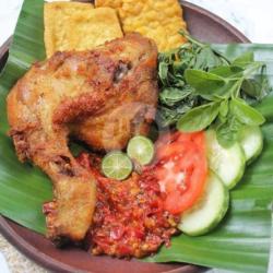 Penyetan Nasi Ayam   Es Teh