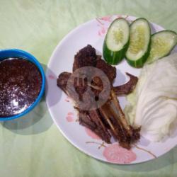 Bebek Kecil Bumbu Hitam Pedas