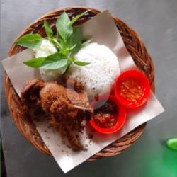 Bebek Rempah Dada   Nasi Putih