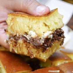 Terang Bulan Coklat Keju