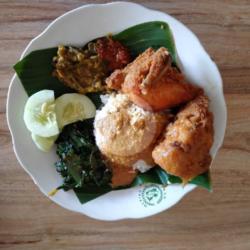 Paket Nasi Telur   Tempe/tahu   Terong   Free Teh Botol Sosro/frutea