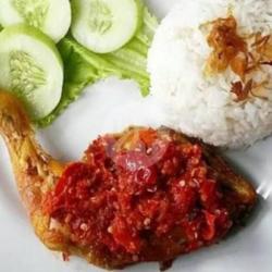 Nasi Ayam Peyot Crispy Sambel Terasi