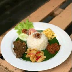 Nasi Uduk Empal