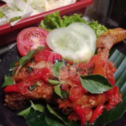 Ayam Penyet Tumis Kemangi