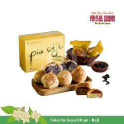 Pia Eiji - 4 Coklat 4 Keju