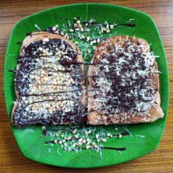 Toast Sweet Moza   Kacang