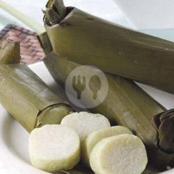 Lontong Daun Pisang