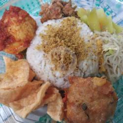 Nasi Gurih   Telur Bulat