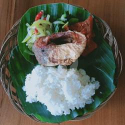 Nasi Rames Ikan Bandeng