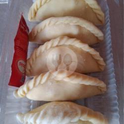 Karipap Ayam Isi 5 ( Frozen )