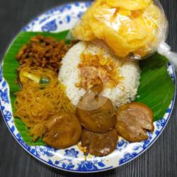 Nasi Uduk Betawi   Semur Jengkol