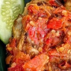 Ayam Penyet Dada Sambel Bawang   Tahu Tempe   Kremes