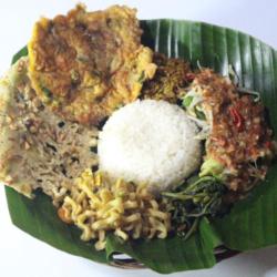 Nasi Pecel Ragi Telor Dadar