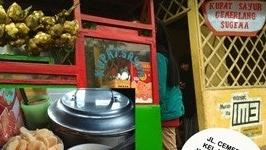 Kupat Sayur Sugeuma - Mang Ade, Cemerlang