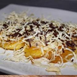 Pisang Bakar (topping Cokelat, Keju, & Susu)