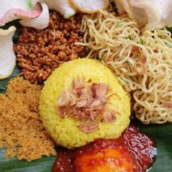 Nasi Kuning Lauk Telur (telur Bali/telur Dadar/telur Ceplok)