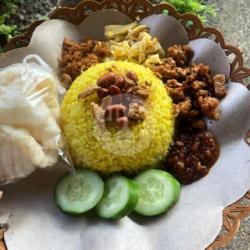 Nasi Kuning Gurih