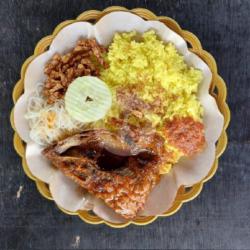 Nasi Kuning Ikan Tongkol Tuna