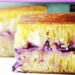 Terang Bulan Selai Blueberry