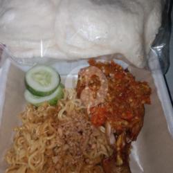 Indomie Goreng Ayam Geprek Seuhah