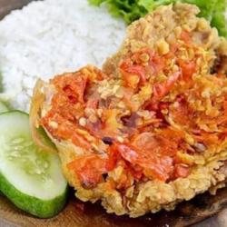 Nasi   Dada Ayam Geprek   Sambal Bawang