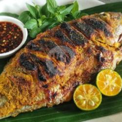 Nasi Ikan Panggang Mujair Bumbu Kuning   Free Minwral Cup