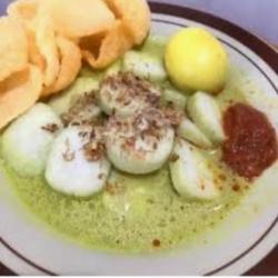 Lontong Opor Telor