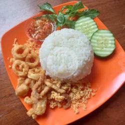 Nasi Cumi Kremes