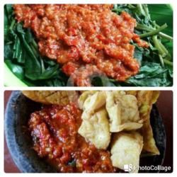 Plecing Kangkung   Tempe /tahu